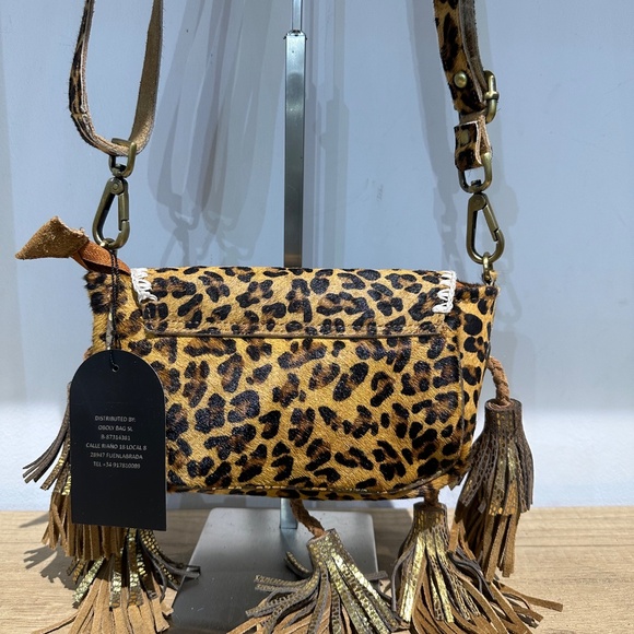 The Savannah Safari Fringe Bag - Picture 4 of 4